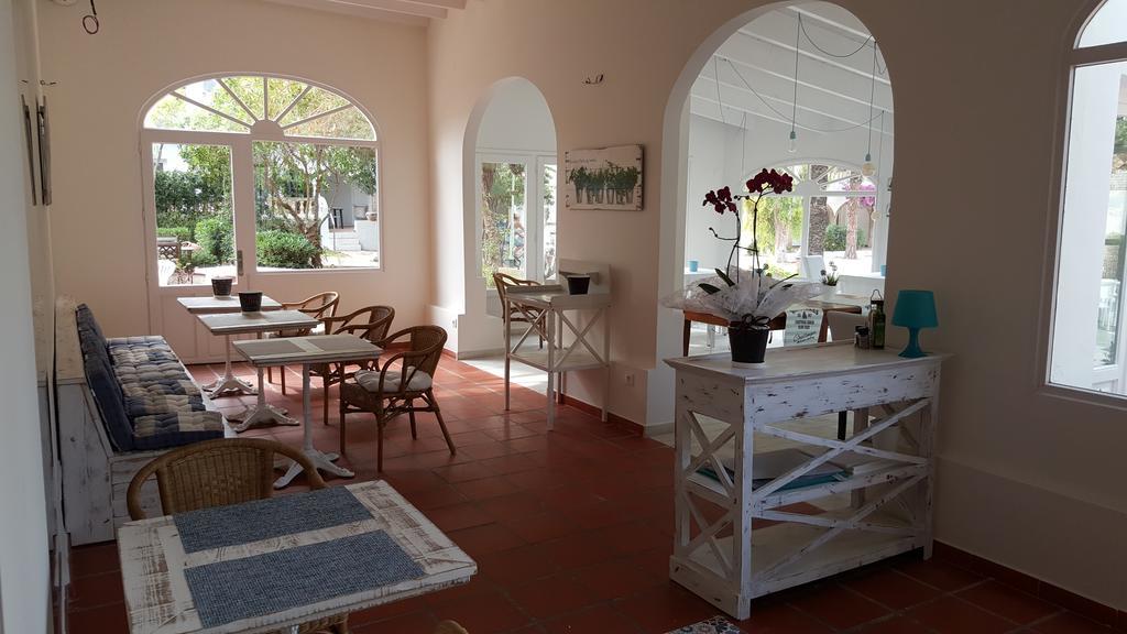 Apartamentos Mr La Racona Santa Llucia Luaran gambar