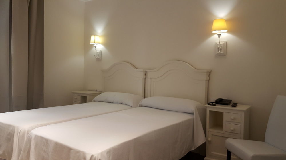 Apartamentos Mr La Racona Santa Llucia Luaran gambar