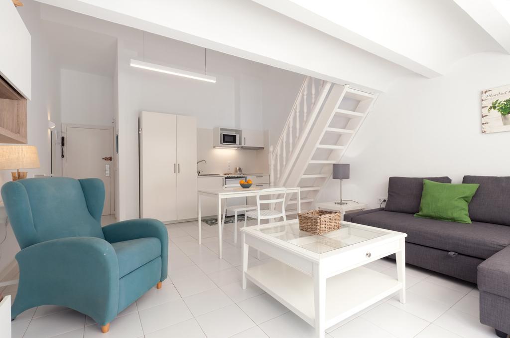 Apartamentos Mr La Racona Santa Llucia Luaran gambar