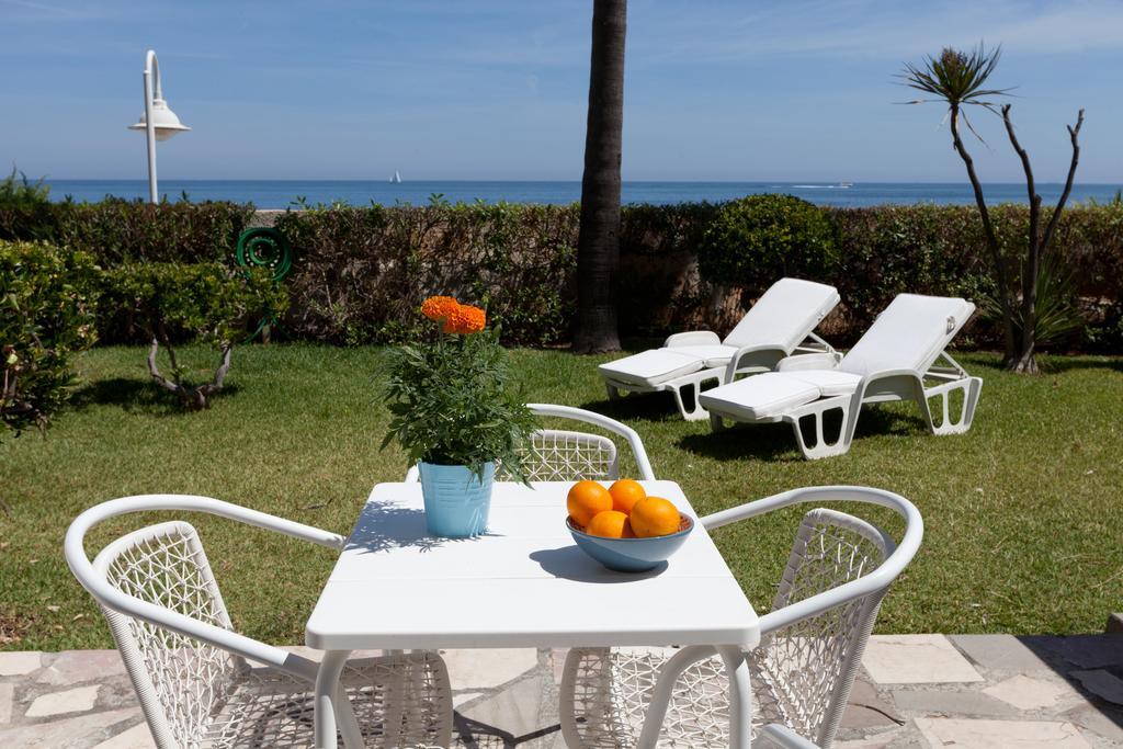 Apartamentos Mr La Racona Santa Llucia Luaran gambar